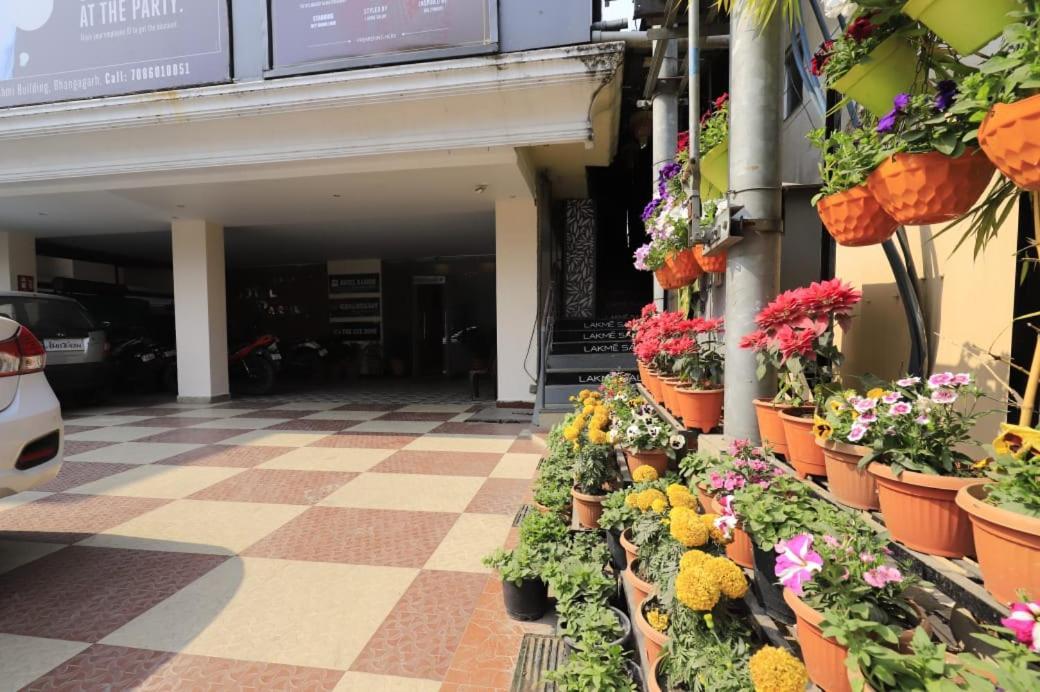 Hotel Rashmi Guváhátí Exteriér fotografie