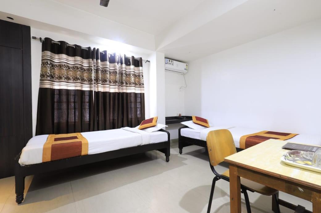 Hotel Rashmi Guváhátí Exteriér fotografie
